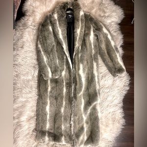 NEVER WORN OUT BEAUTIFUL MINK COAT
